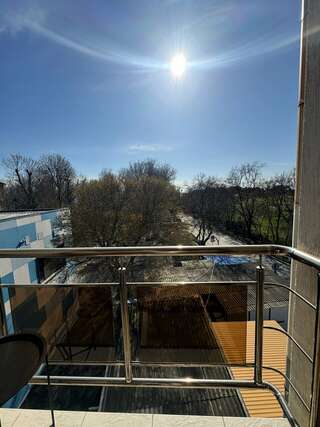 Гостиница Дивный Дивноморское Семейный комфорт 2+2 с балконом и диваном-3